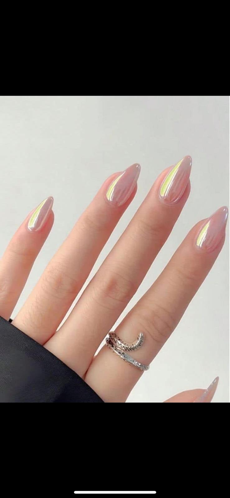 Glossy chrome gel nails